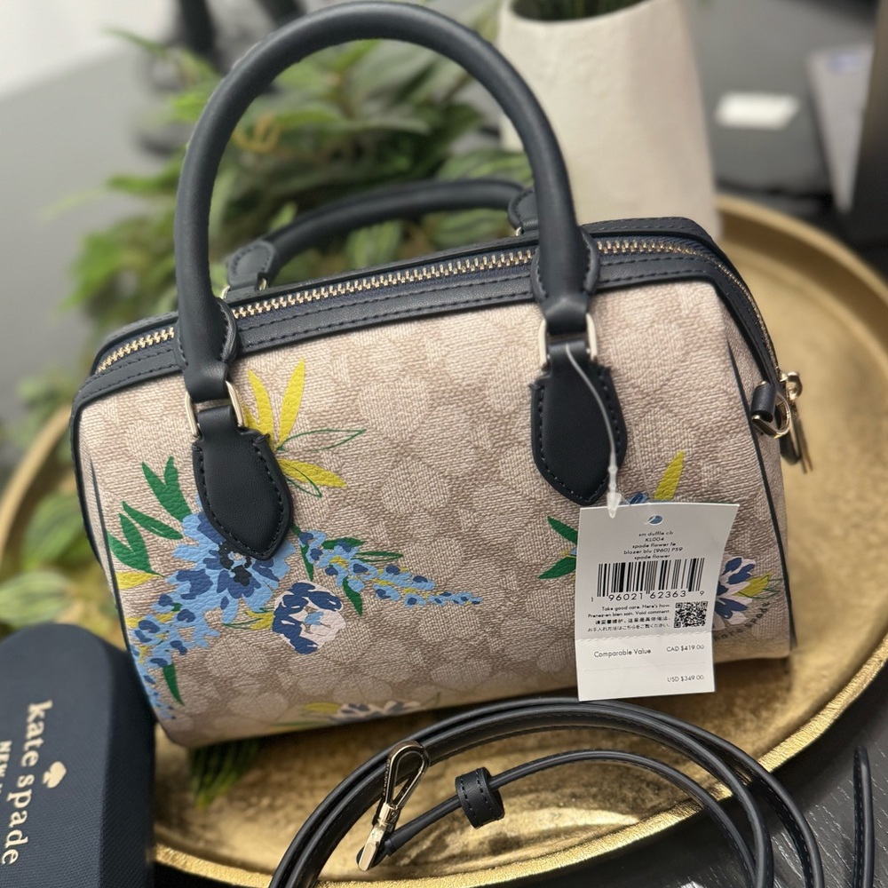 Kate Spade ♠️ Spade Flower Floral Small
Dolly Duffle -NWT - Picture 8 of 9